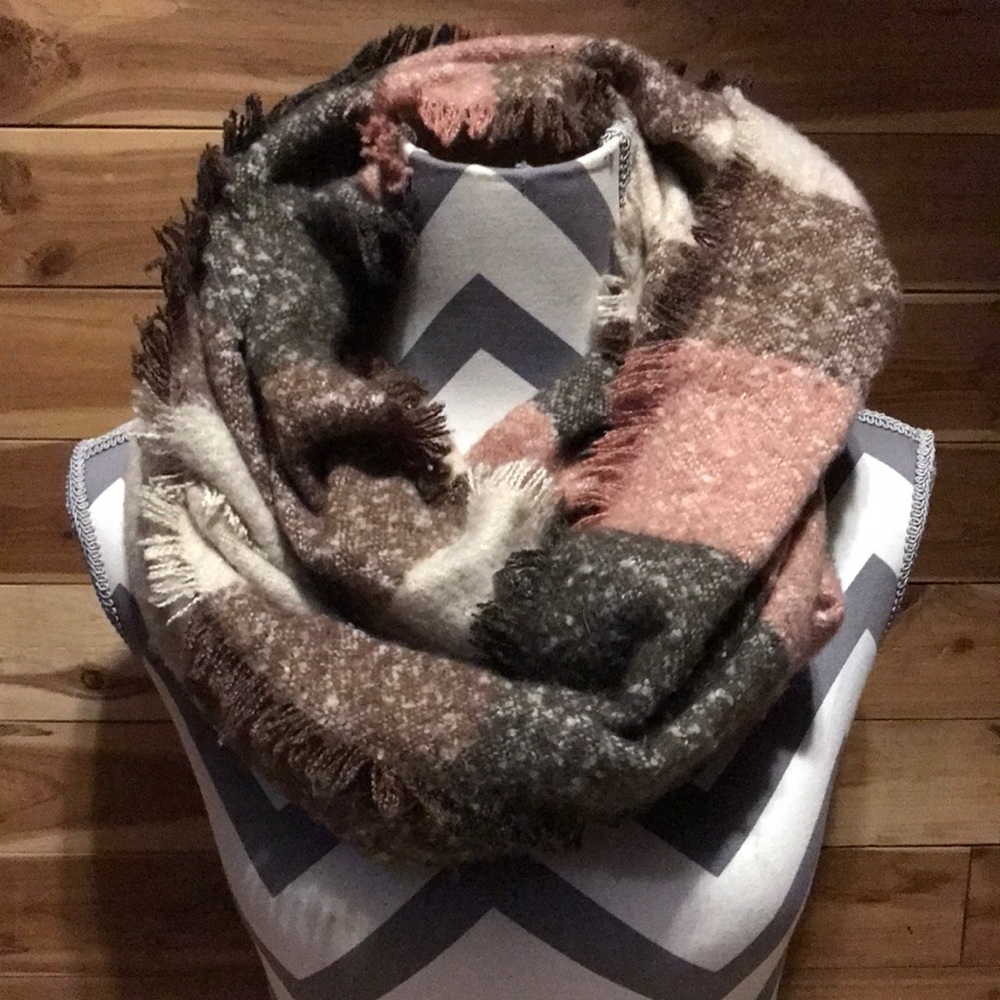 Infinity scarf